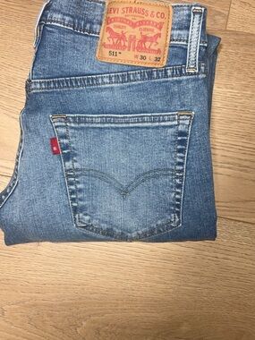 Men’s 511 Levi's Light Blue Denim Jeans with Red Tab 30/32